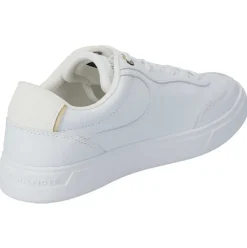Essential Chic Court Sneaker