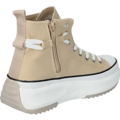 Sneaker hoch