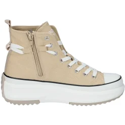 Sneaker hoch